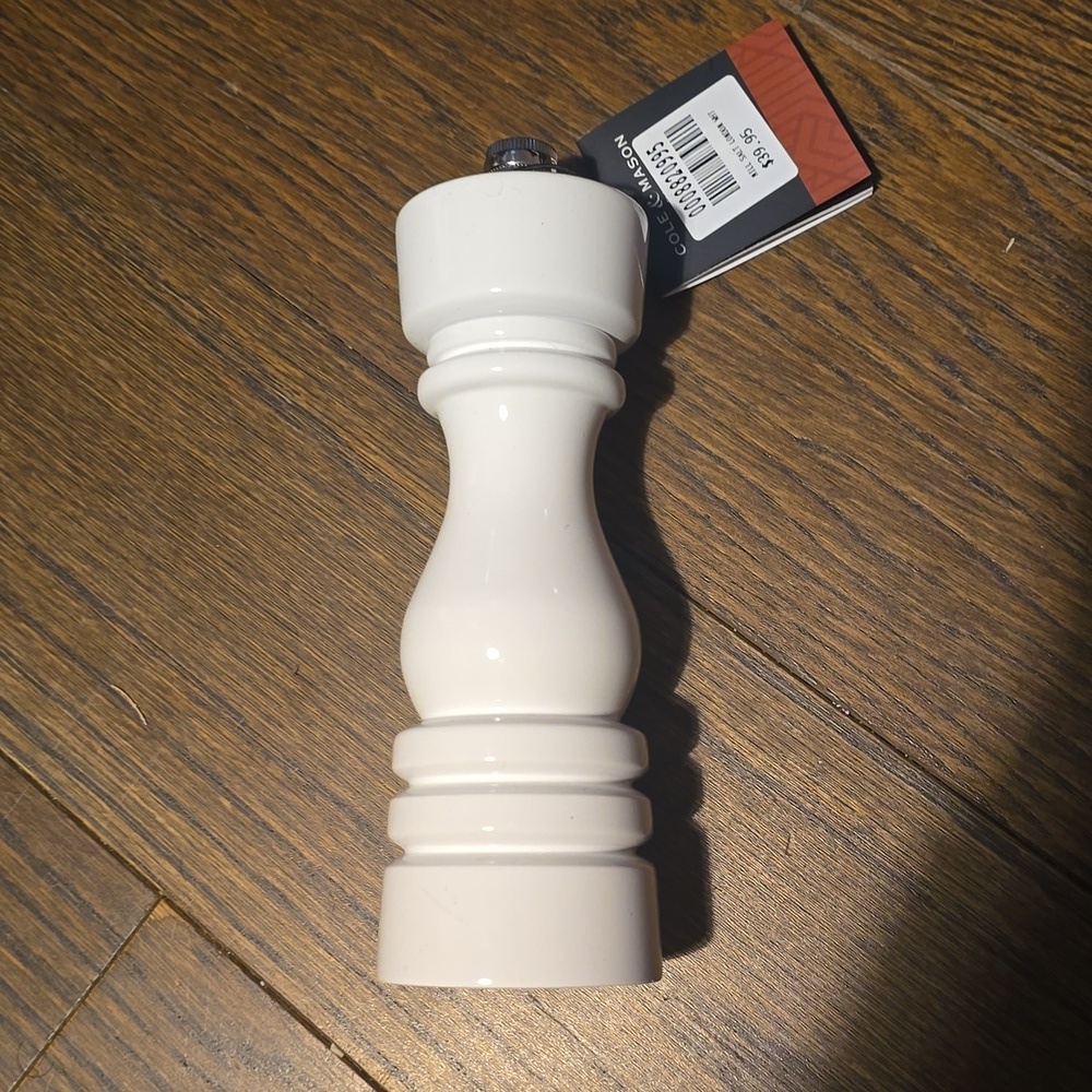 Cole & Mason London Salt Mill, 7",Color White, Retail $39.95 USD - Picture 7 of 7